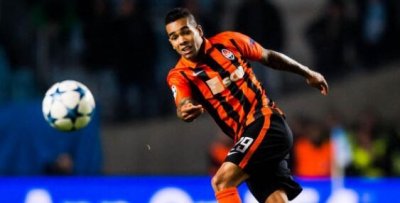 巴西射手特谢拉:我愿意离队奔赴英超