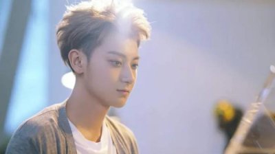 黄子韬家里很有钱吗?(黄子韬家里真的很有钱吗?这篇文章告诉你)