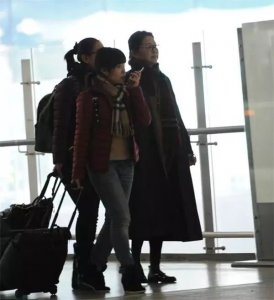 倪萍身残脚瘸永别舞台,臃肿不已