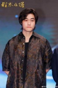 《胜券在握》首映:邓超携家人出席,孙俪赞美电影出色