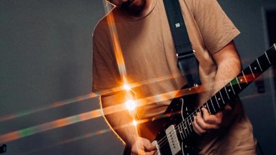 《多情的土地》皓天演唱:深情优美,动人心弦