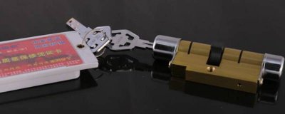 门锁上锈怎么办 门锁被油漆粘住怎么办