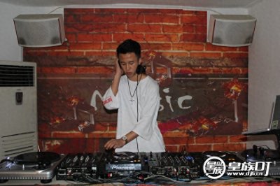 学dj要多久能出师