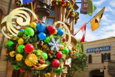 上海迪士尼度假区上新了!进入冬日奇境,推出全新季节性体验、商品、美食和节