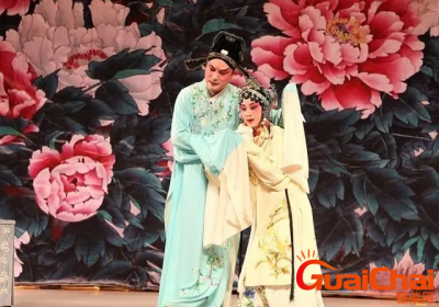 牡丹亭是明代杂剧吗?牡丹亭讲了一个什么样的故事?