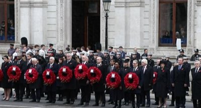 英国“阵亡将士纪念日”:王室与前首相的同框画面引发热议