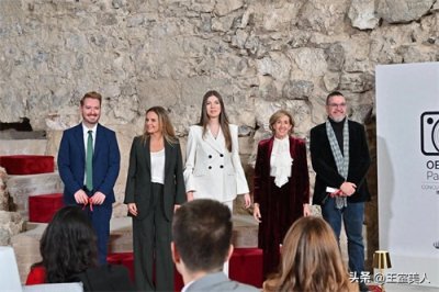 最新!17岁备胎公主索菲亚开始独挑大梁!白色套装美翻了