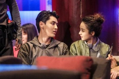 圈内小料吴亦凡赵丽颖吴亦凡为什么会写想还是忘不了赵丽颖吗