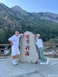 黄杏秀与陈百祥,结婚43年恩爱如初,黄杏秀无子女却备受宠爱