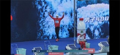 成绩超过去年的自己 孙杨全国游泳春季锦标赛400自摘银