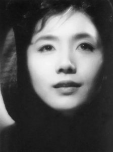 昭和时代:岩下志麻有种祸国殃民的美感