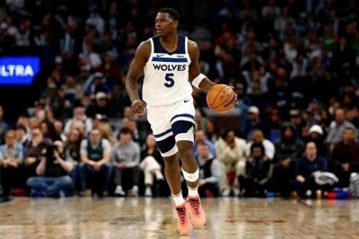 火箭终结季后赛梦,独行侠冲上第5,湖人背负压力巨头的热血征程